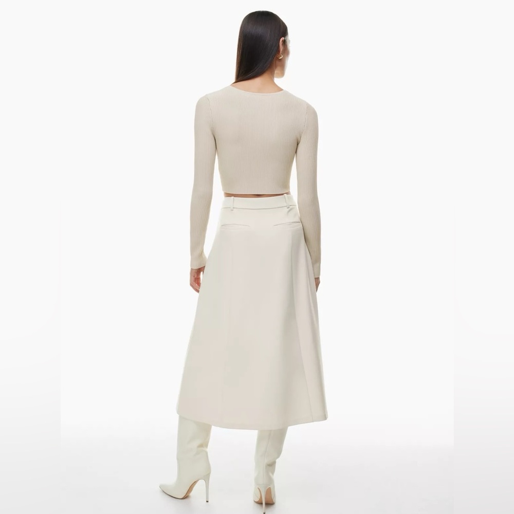 Aritzia Babaton Sculpt Knit Forefront Long Sleeve in Matte Pearl - Picture 4 of 12